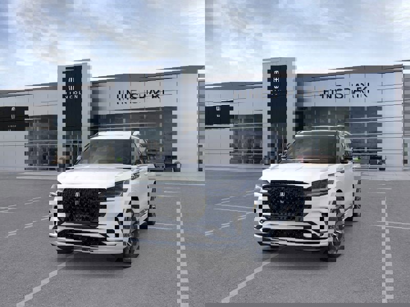 New 2025 Lincoln Aviator AWD w/ Jet Appearance Package image 2