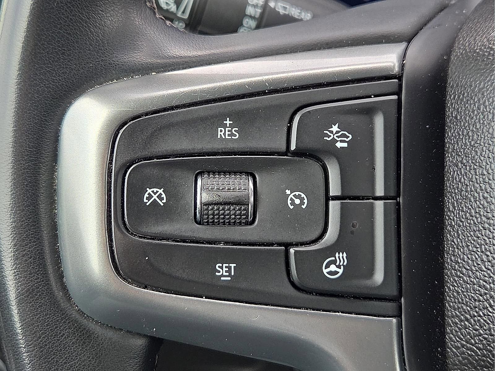 Used 2023 Chevrolet Suburban Premier image 19