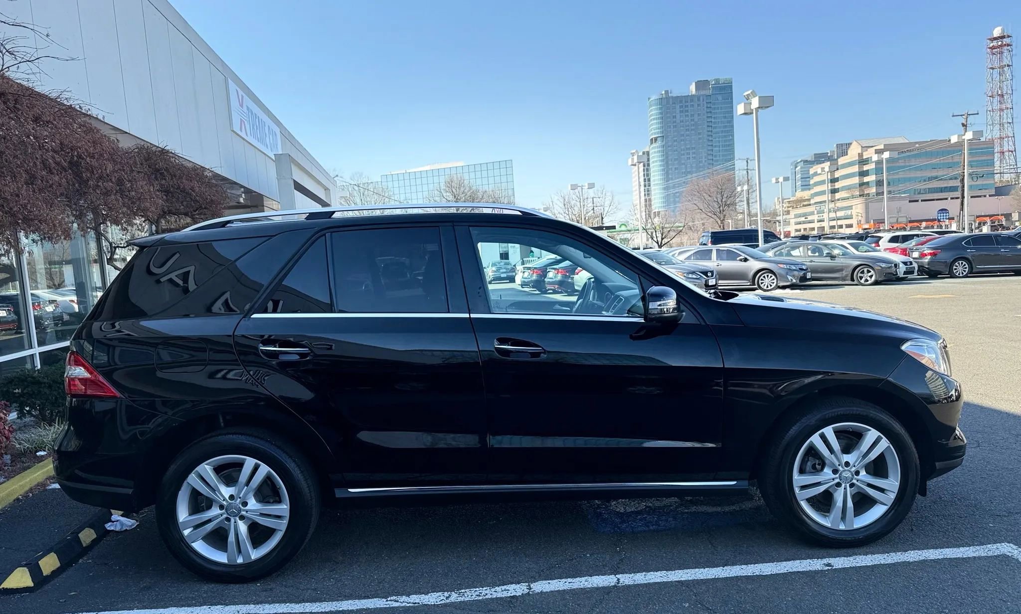 Used 2014 Mercedes-Benz ML 350 4MATIC w/ Premium 1 Package image 8