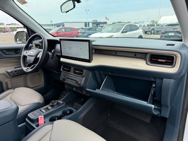 New 2025 Ford Maverick Lariat image 12