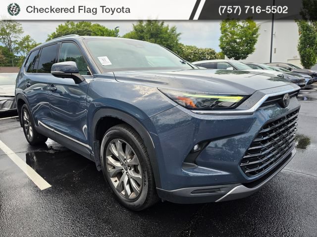 Used 2024 Toyota Grand Highlander AWD image 3