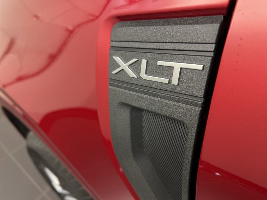 New 2025 Ford Maverick XLT w/ XLT Luxury Package image 31