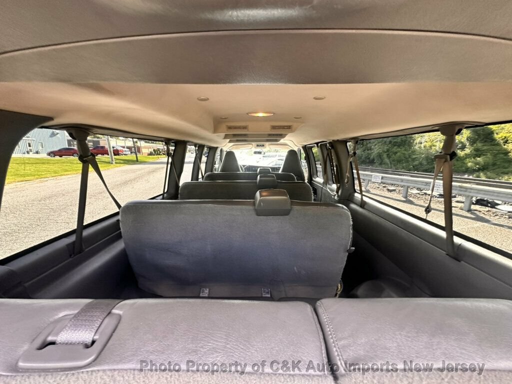 Used 2022 Chevrolet Express 3500 LS RWD image 12