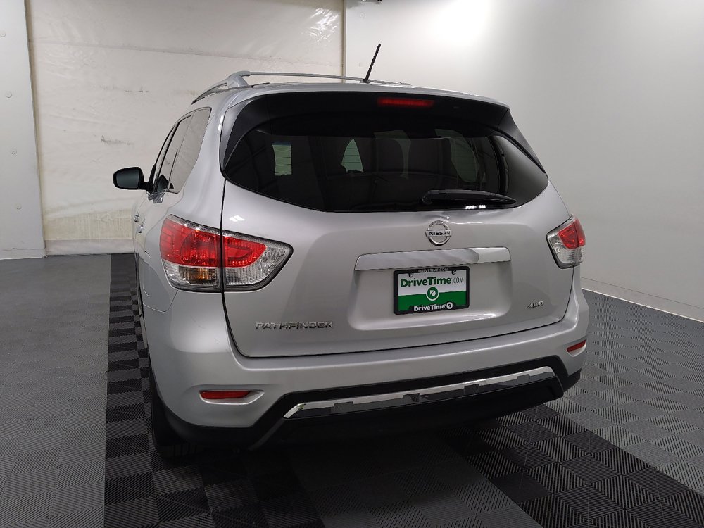 Used 2015 Nissan Pathfinder SL FWD image 6