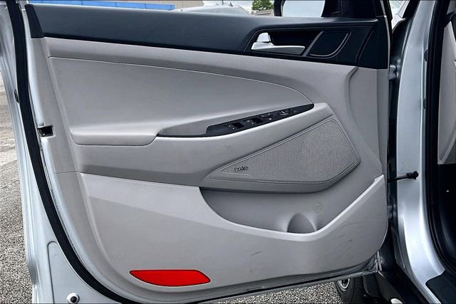 Used 2019 Hyundai Tucson Sport FWD image 17