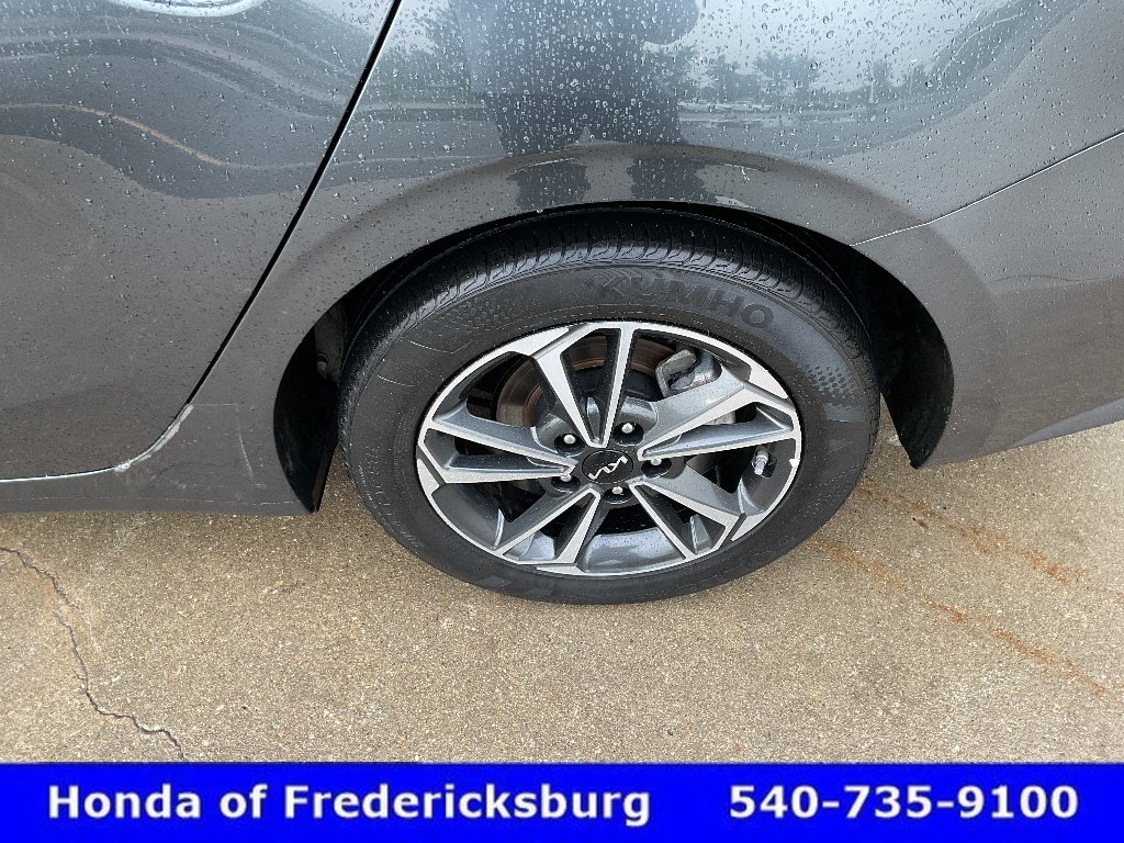 Used 2023 Kia Forte LXS w/ LXS Technology Package FWD image 11