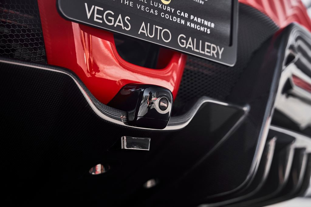 Used 2025 Ferrari SF90 Spider image 16