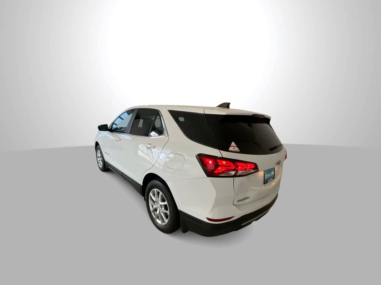 Used 2023 Chevrolet Equinox LT w/ LPO, Floor Liner Package AWD/4WD image 6