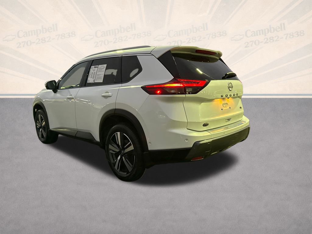 Used 2025 Nissan Rogue SL w/ SL Premium Package image 3