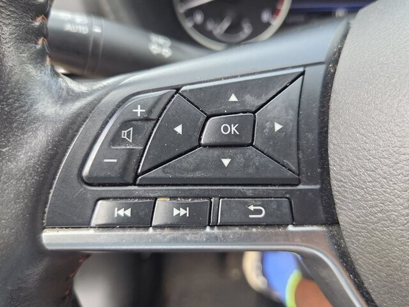 Used 2024 Nissan Sentra SR w/ SR Premium Package FWD image 25