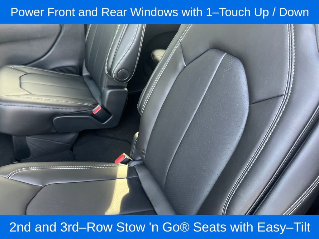 New 2026 Chrysler Pacifica Select image 20