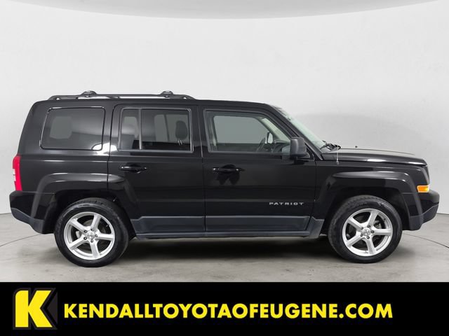 Used 2016 Jeep Patriot Sport w/ Power Value Group FWD image 4