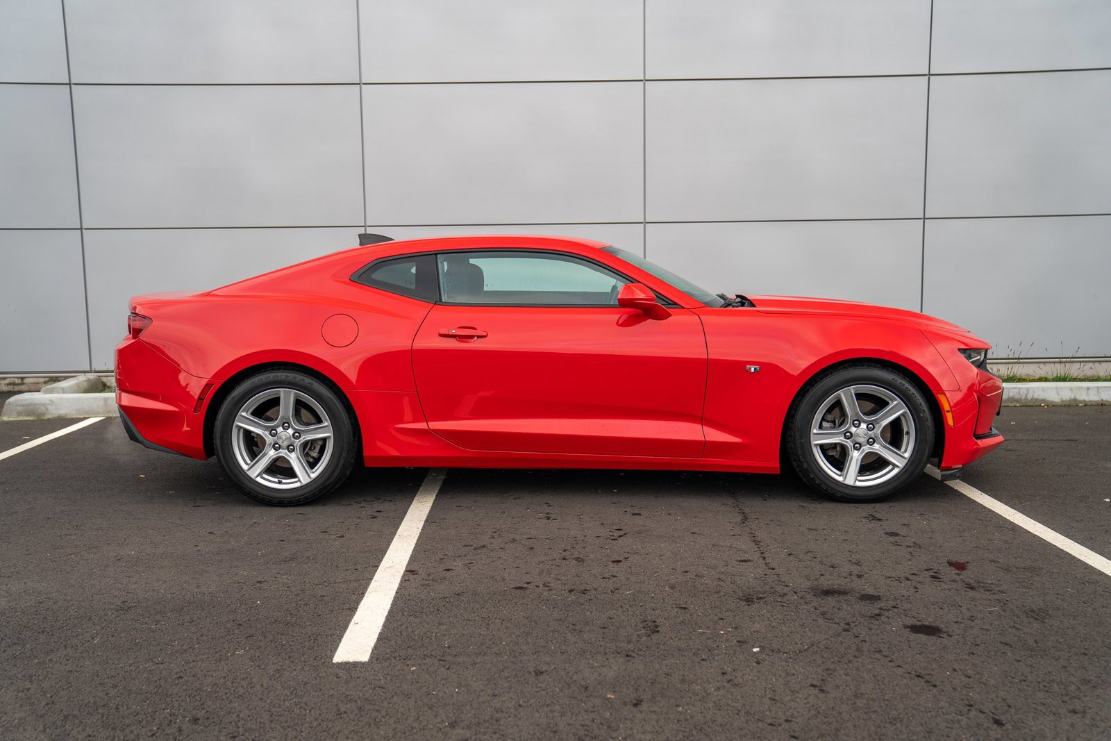 Used 2020 Chevrolet Camaro LT image 8