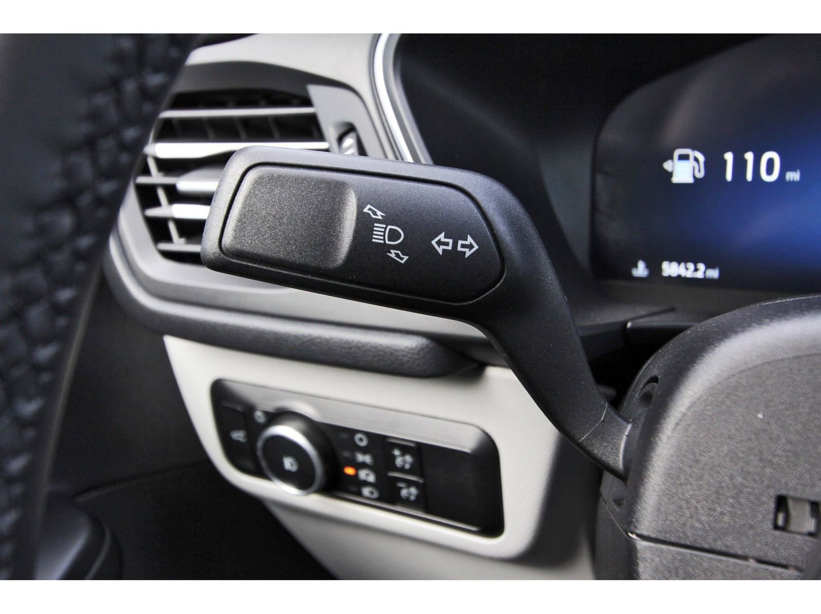 Used 2024 Ford Escape Platinum w/ Premium Technology Package image 20