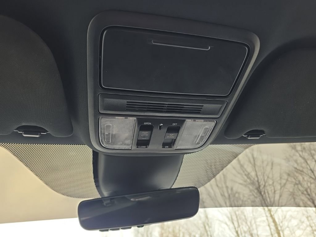 Used 2023 Honda Odyssey Sport image 24