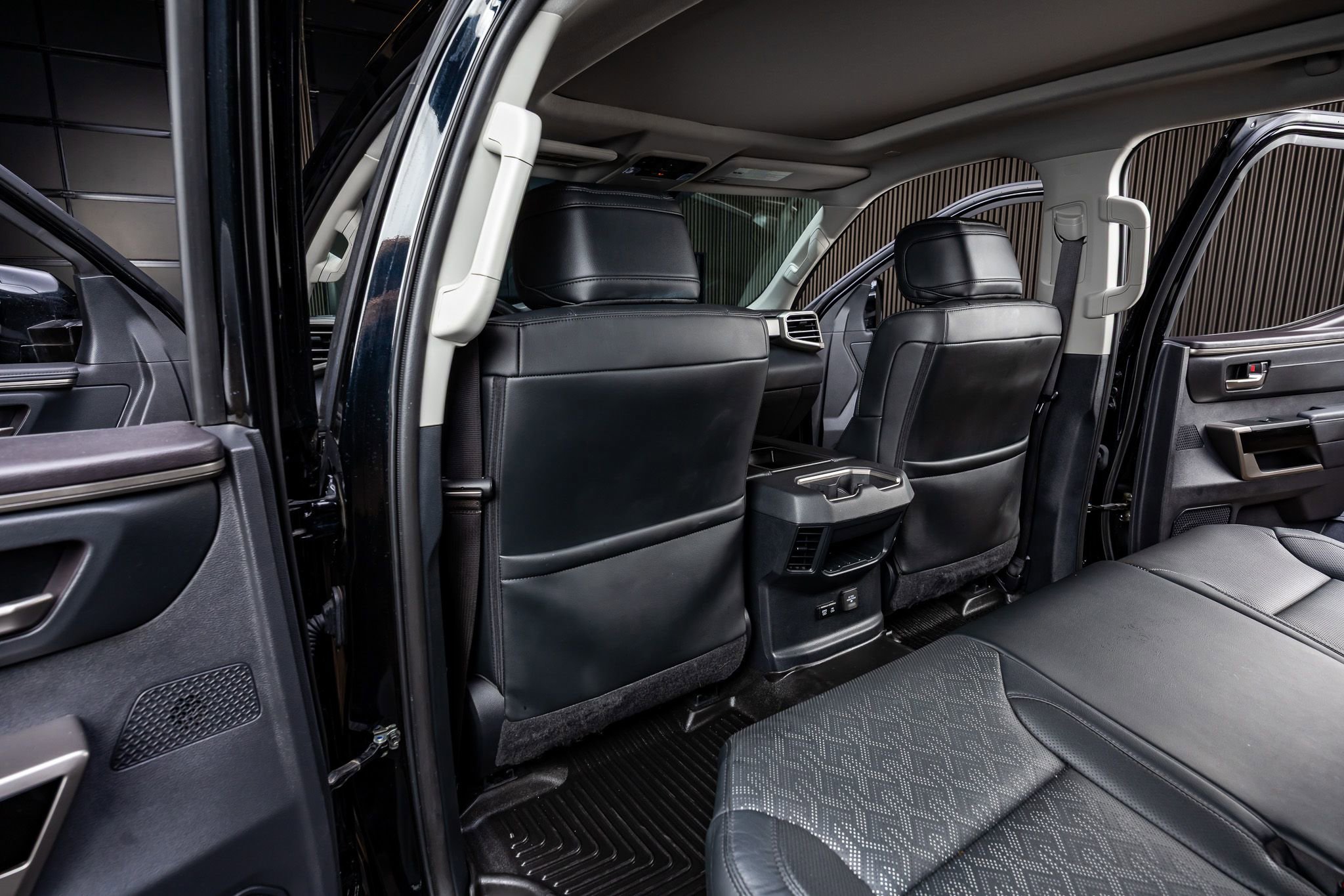 Used 2023 Toyota Tundra Limited image 32