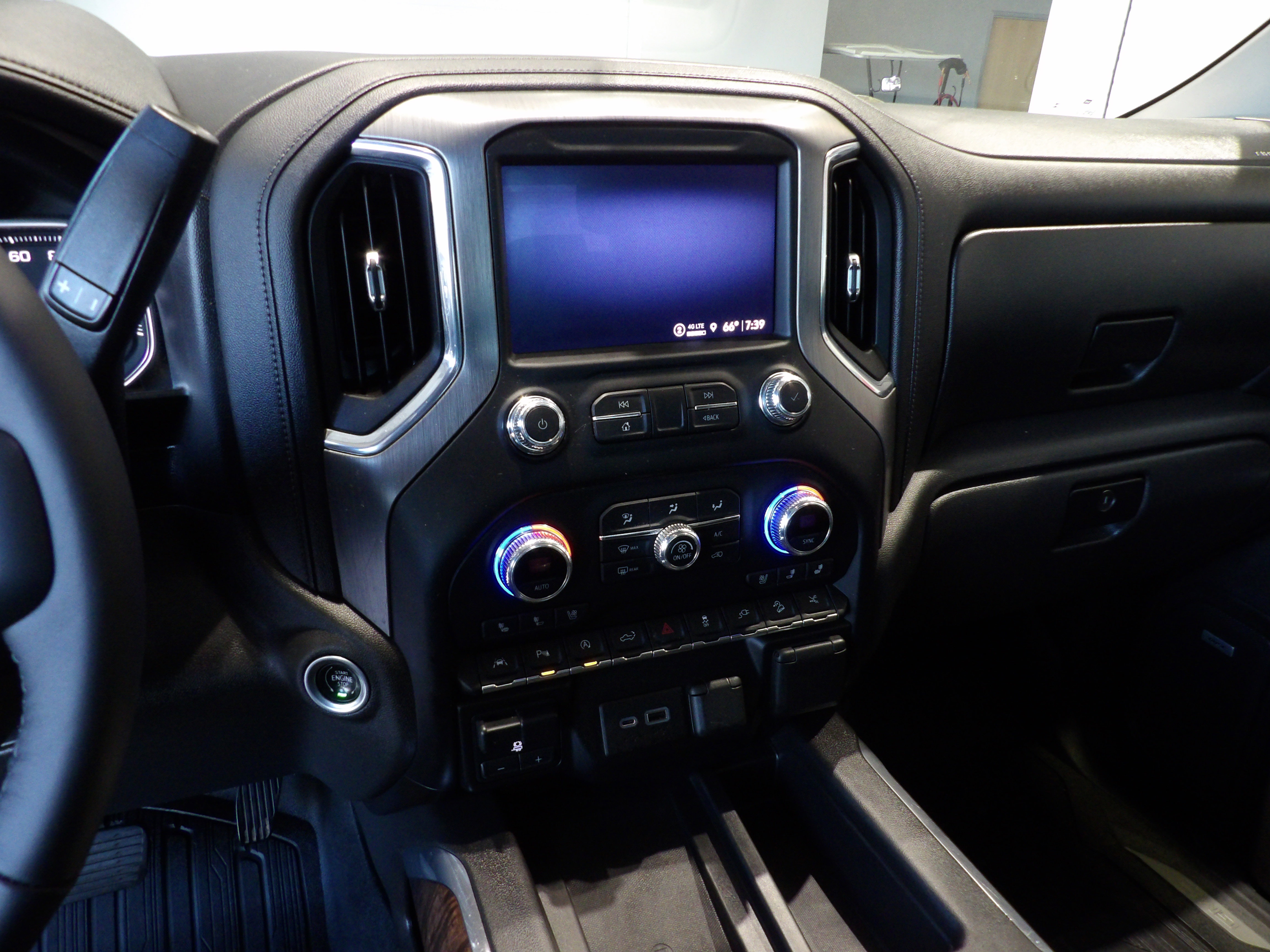 Used 2021 GMC Sierra 1500 Denali w/ Denali Ultimate Package image 13