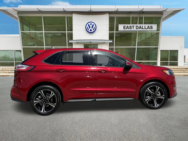 Used 2023 Ford Edge ST image 2