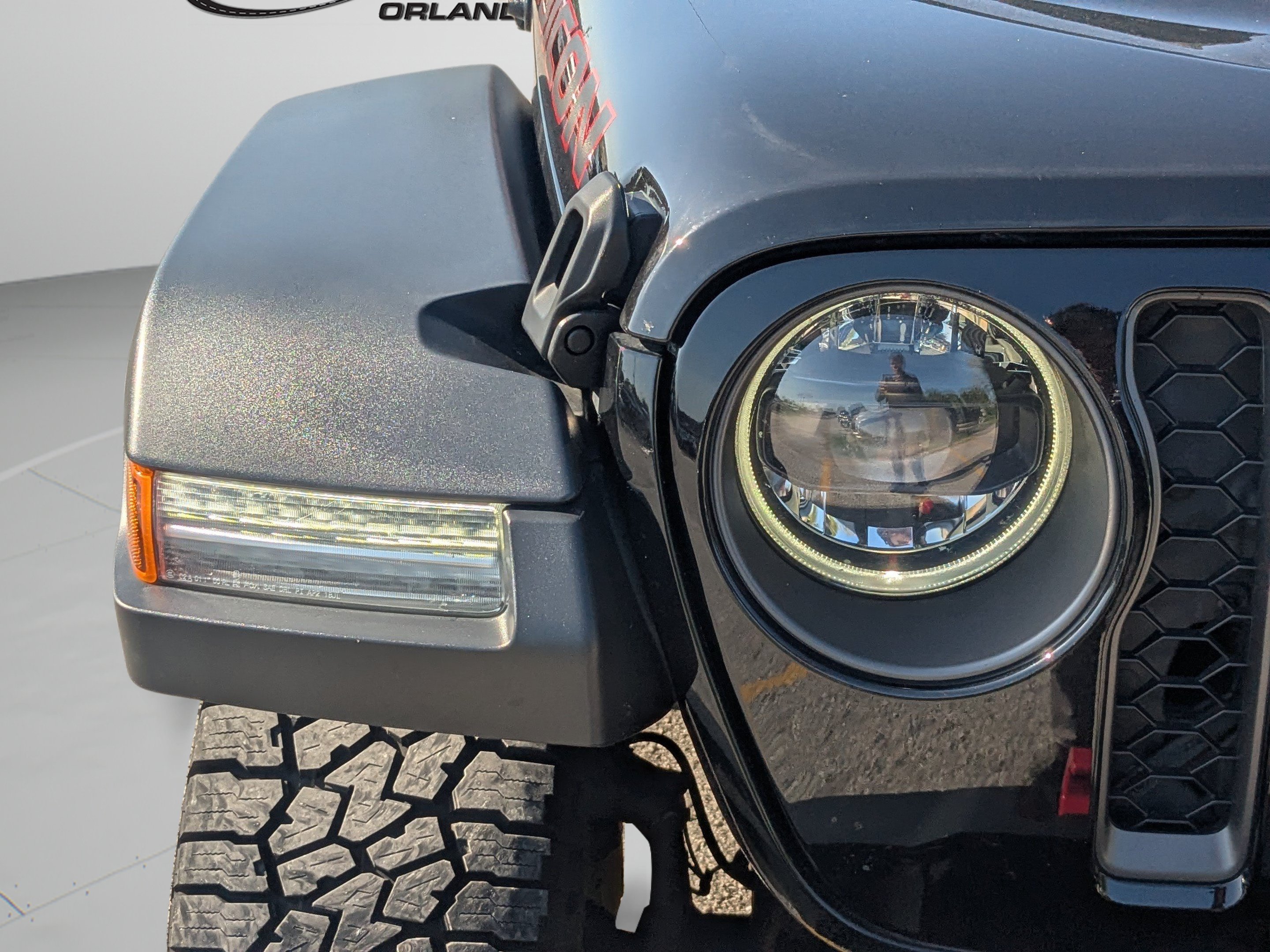 Used 2023 Jeep Gladiator Rubicon w/ LED Lighting Group AWD/4WD image 32