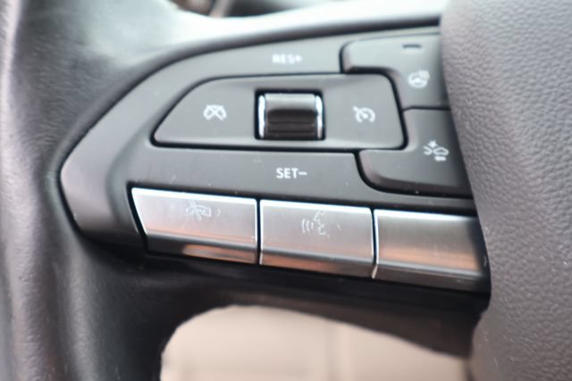 Used 2022 Cadillac XT4 Premium Luxury w/ Enhanced Visibility Package FWD image 26