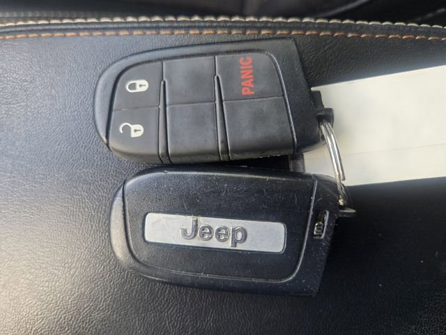 Used 2020 Jeep Compass Latitude FWD image 28