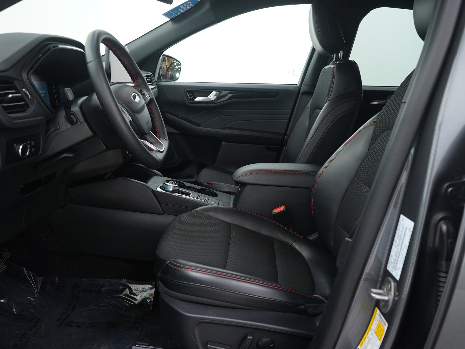 Used 2025 Ford Escape ST-Line image 24