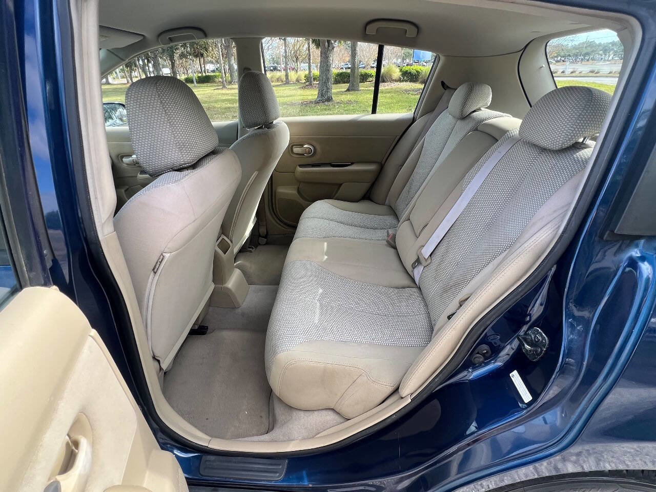 Used 2007 Nissan Versa 1.8 SL 4dr Hatchback (1.8L I4 w/ Convenience Pkg image 23