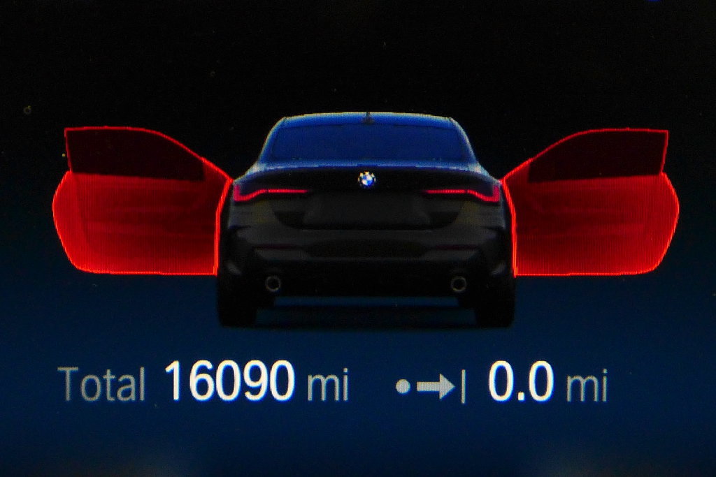 Used 2024 BMW 430i Coupe w/ M Sport Package RWD image 30