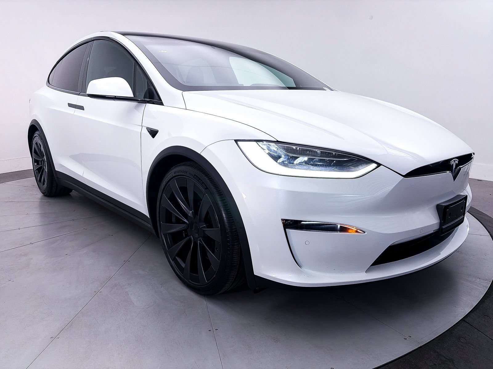 Used 2022 Tesla Model X Plaid AWD/4WD image 10