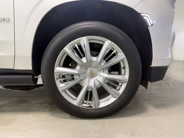 Used 2024 Chevrolet Suburban High Country image 35