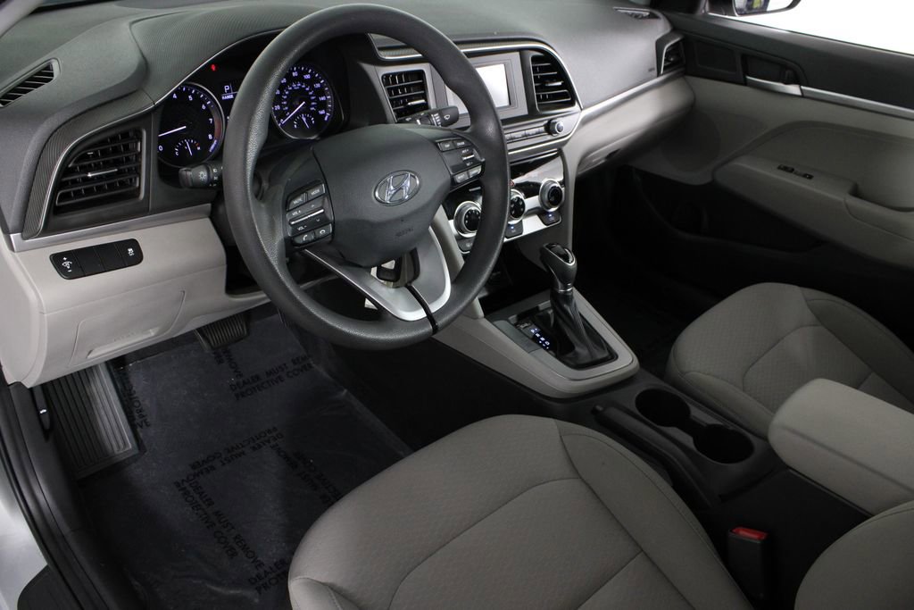 Used 2019 Hyundai Elantra SE image 17