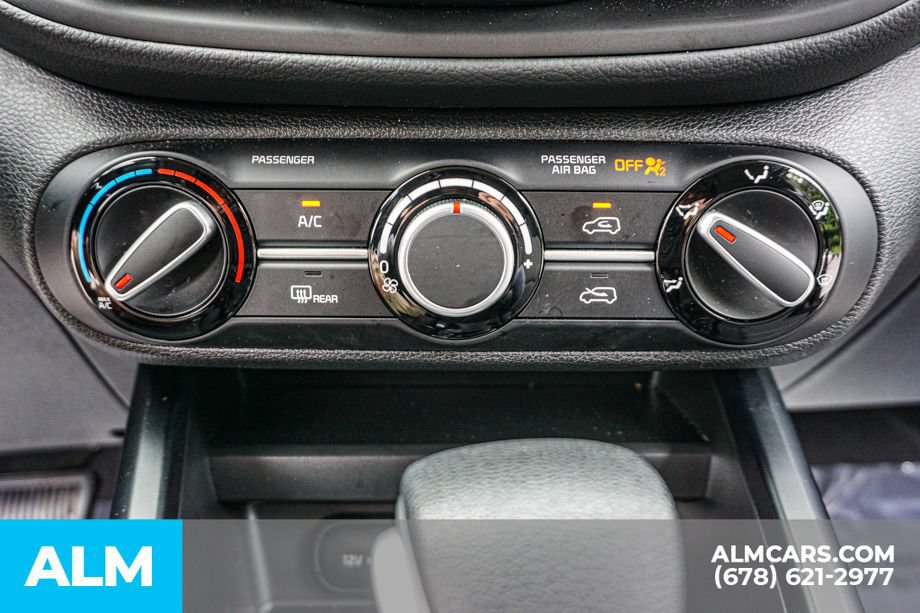 Used 2025 Kia Soul LX w/ LX Technology Package FWD image 40