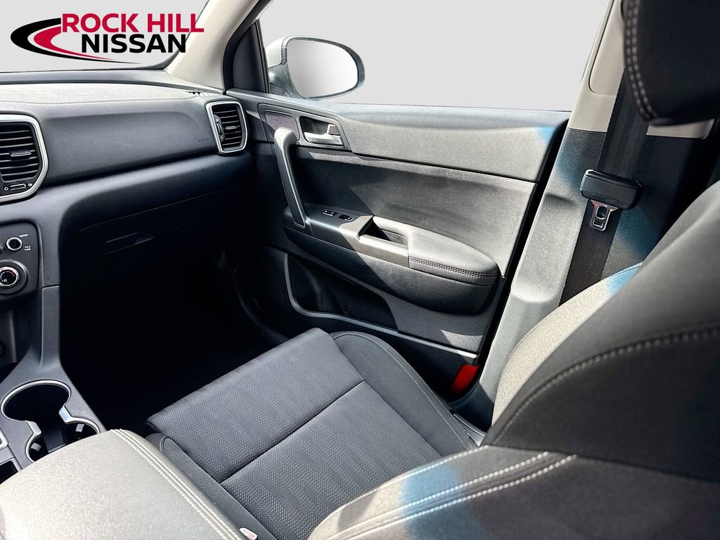 Used 2020 Kia Sportage LX image 20