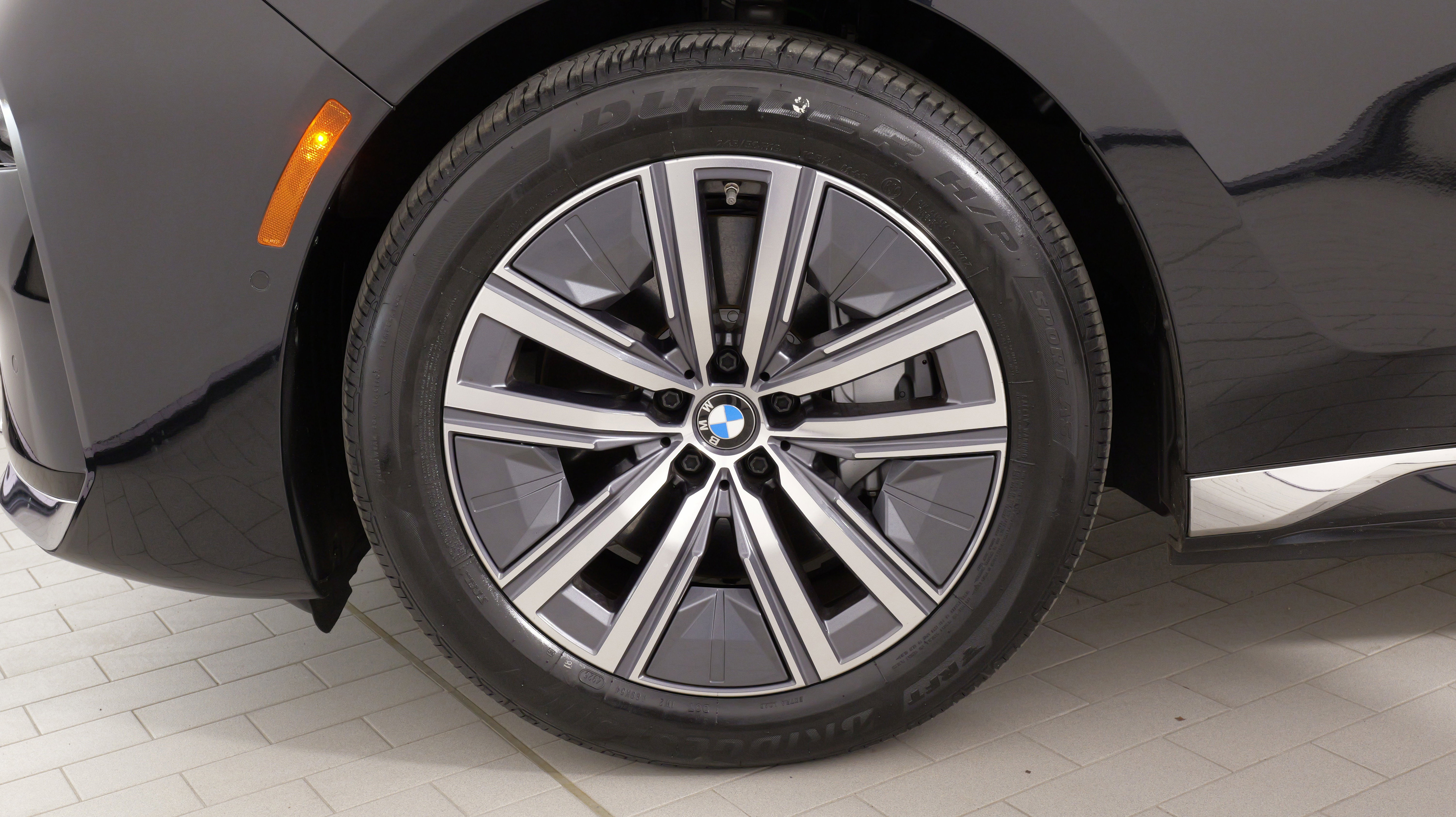 Used 2024 BMW i7 xDrive60 w/ Executive Package AWD/4WD image 67