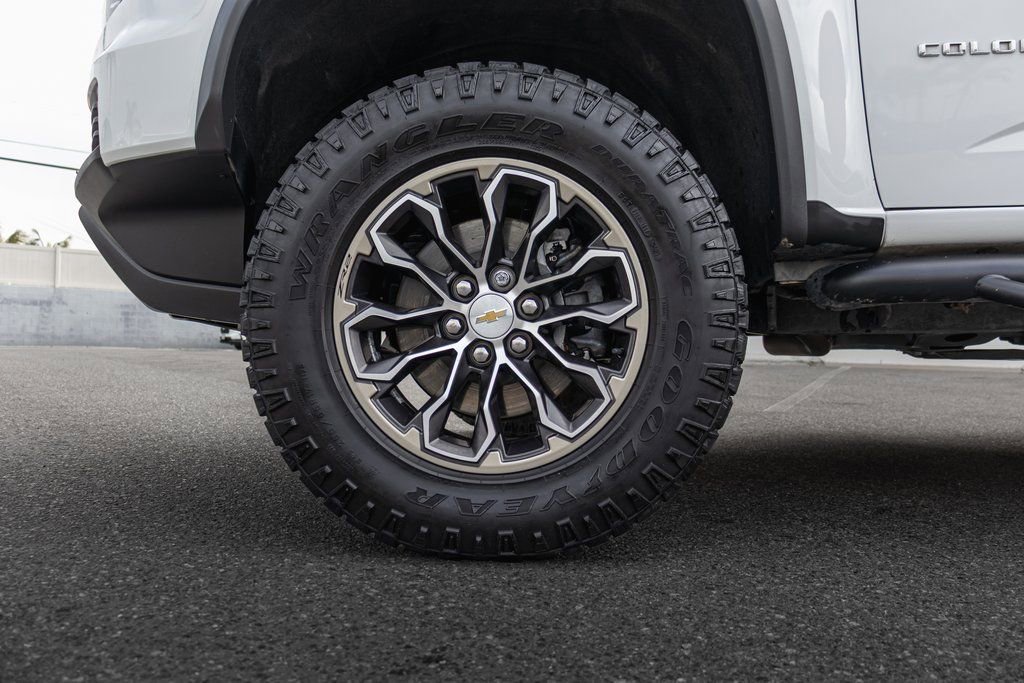 Used 2022 Chevrolet Colorado ZR2 AWD/4WD image 9