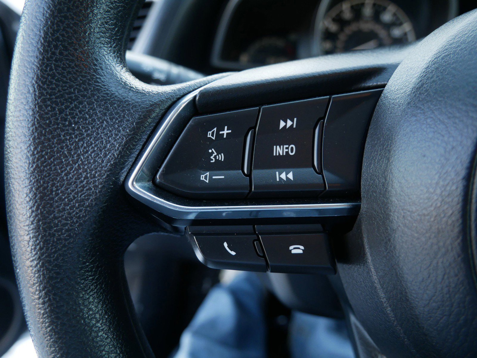 Used 2017 MAZDA MAZDA3 Sport image 25