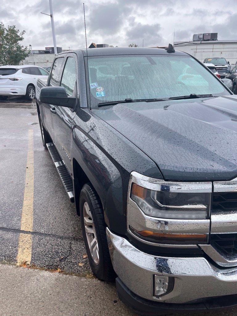 Used 2018 Chevrolet Silverado 1500 LT w/ All Star Edition AWD/4WD image 1