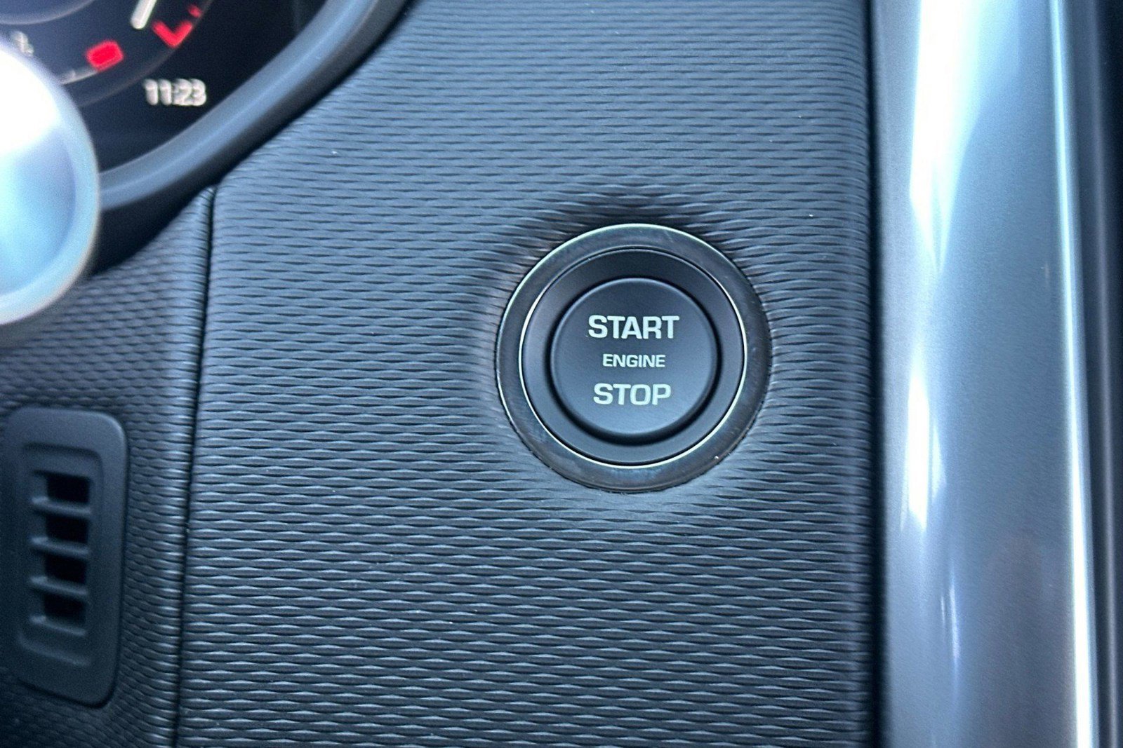 New 2026 Land Rover Discovery Limited Edition AWD/4WD image 28