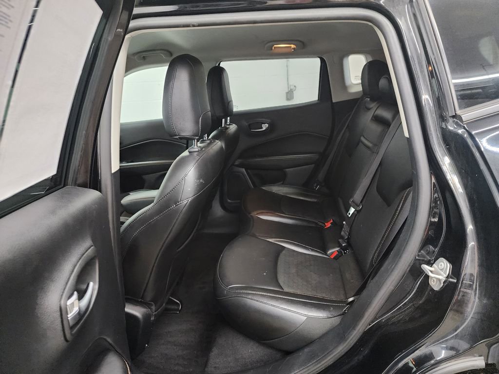 Used 2019 Jeep Compass Latitude image 23