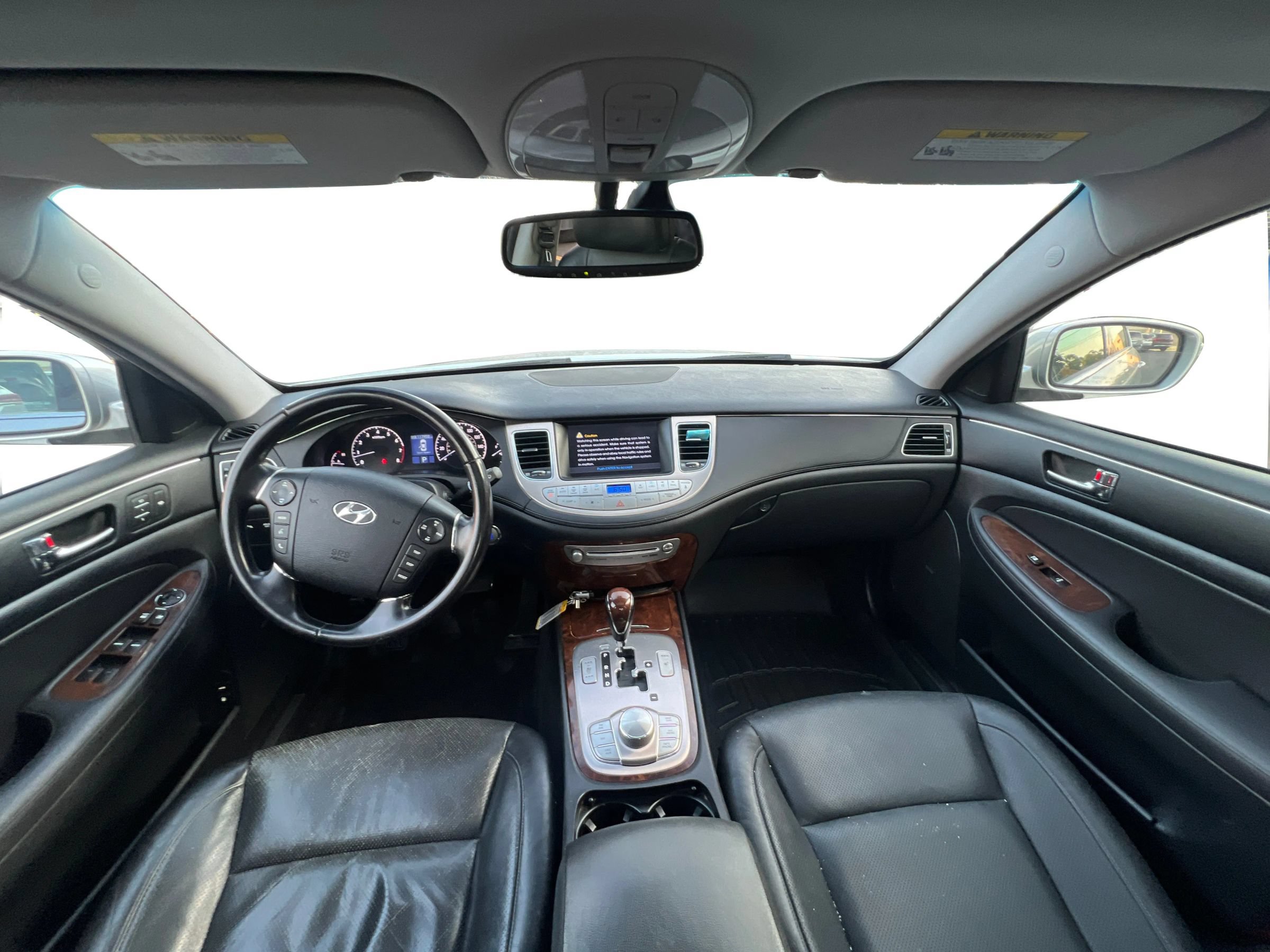 Used 2009 Hyundai Genesis 3.8 w/ Technology Pkg 4 RWD image 23