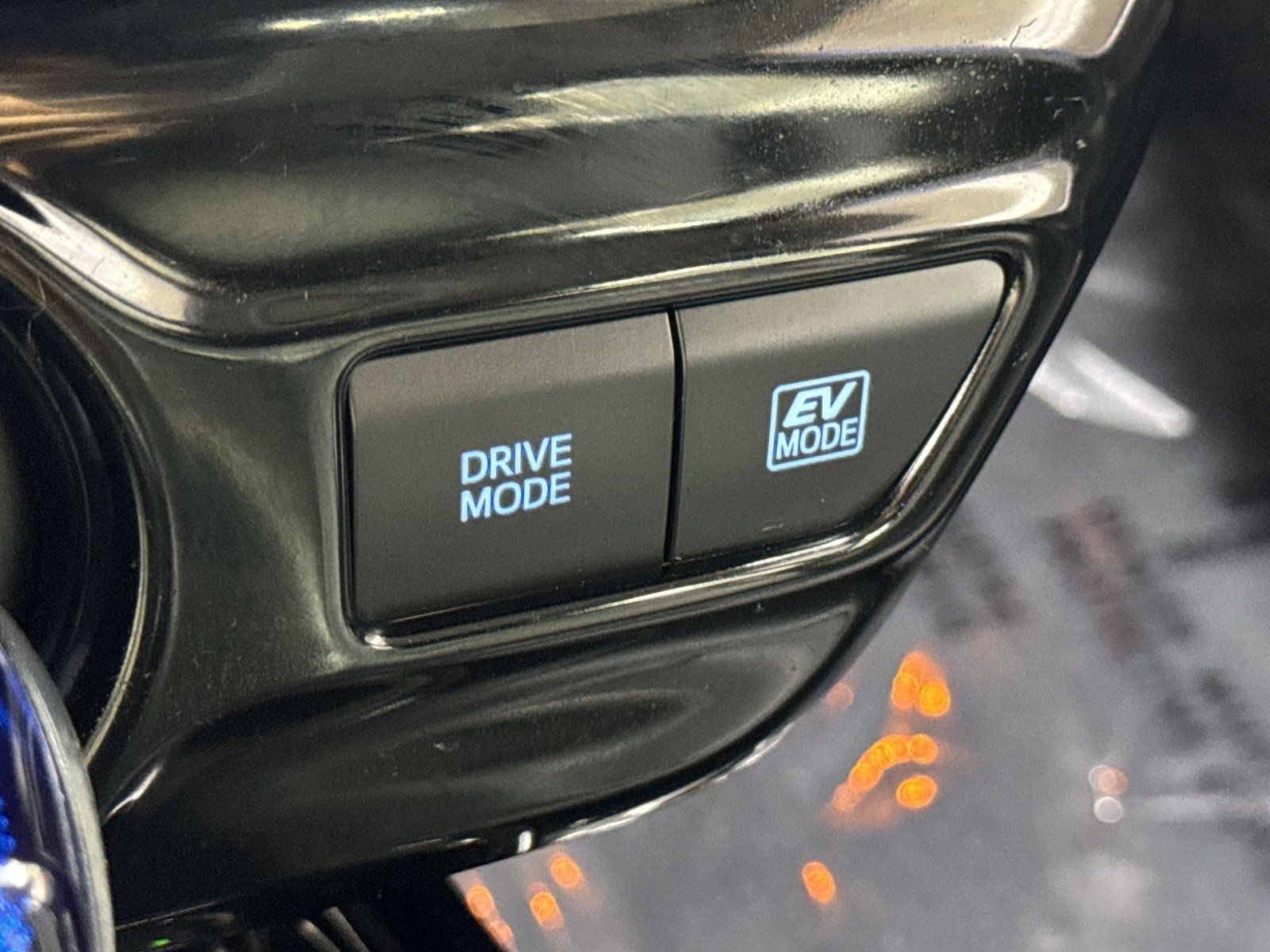 Used 2017 Toyota Prius Three w/ Advanced Technology Package FWD image 33