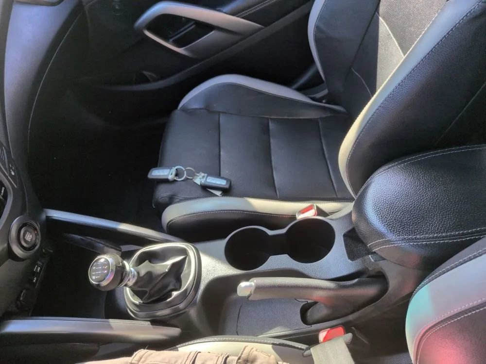 Used 2016 Hyundai Veloster Turbo w/ Option Group 04 image 32