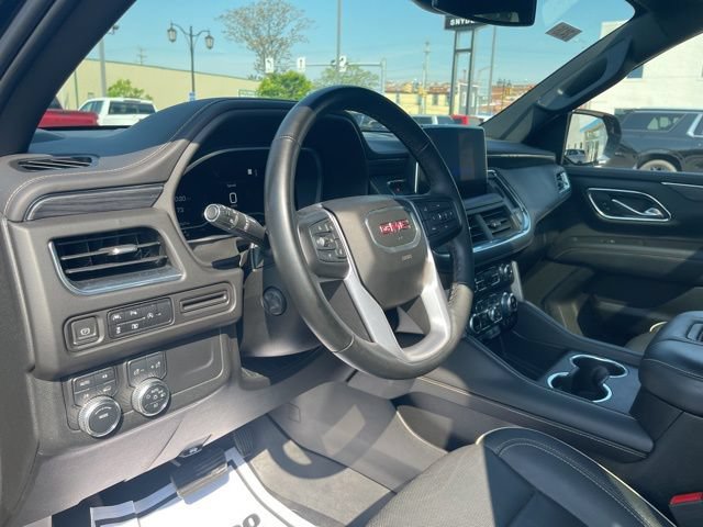 Used 2023 GMC Yukon SLT w/ SLT Premium Package AWD/4WD image 15