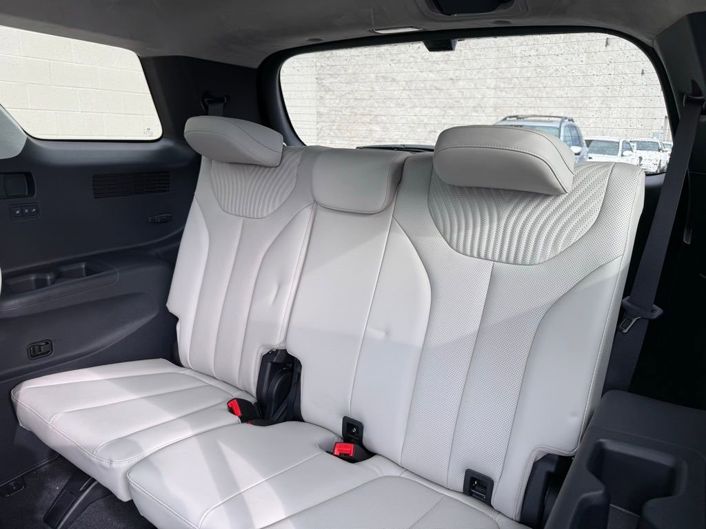 Used 2024 Hyundai Palisade Calligraphy image 31