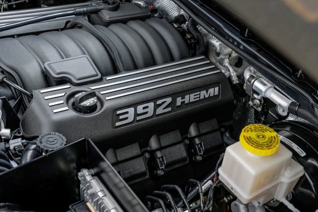 Used 2025 Jeep Gladiator Rubicon w/ Safety Group AWD/4WD image 3