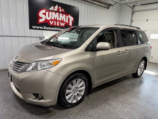 Used 2017 Toyota Sienna XLE w/ XLE Navigation Package AWD/4WD image 1