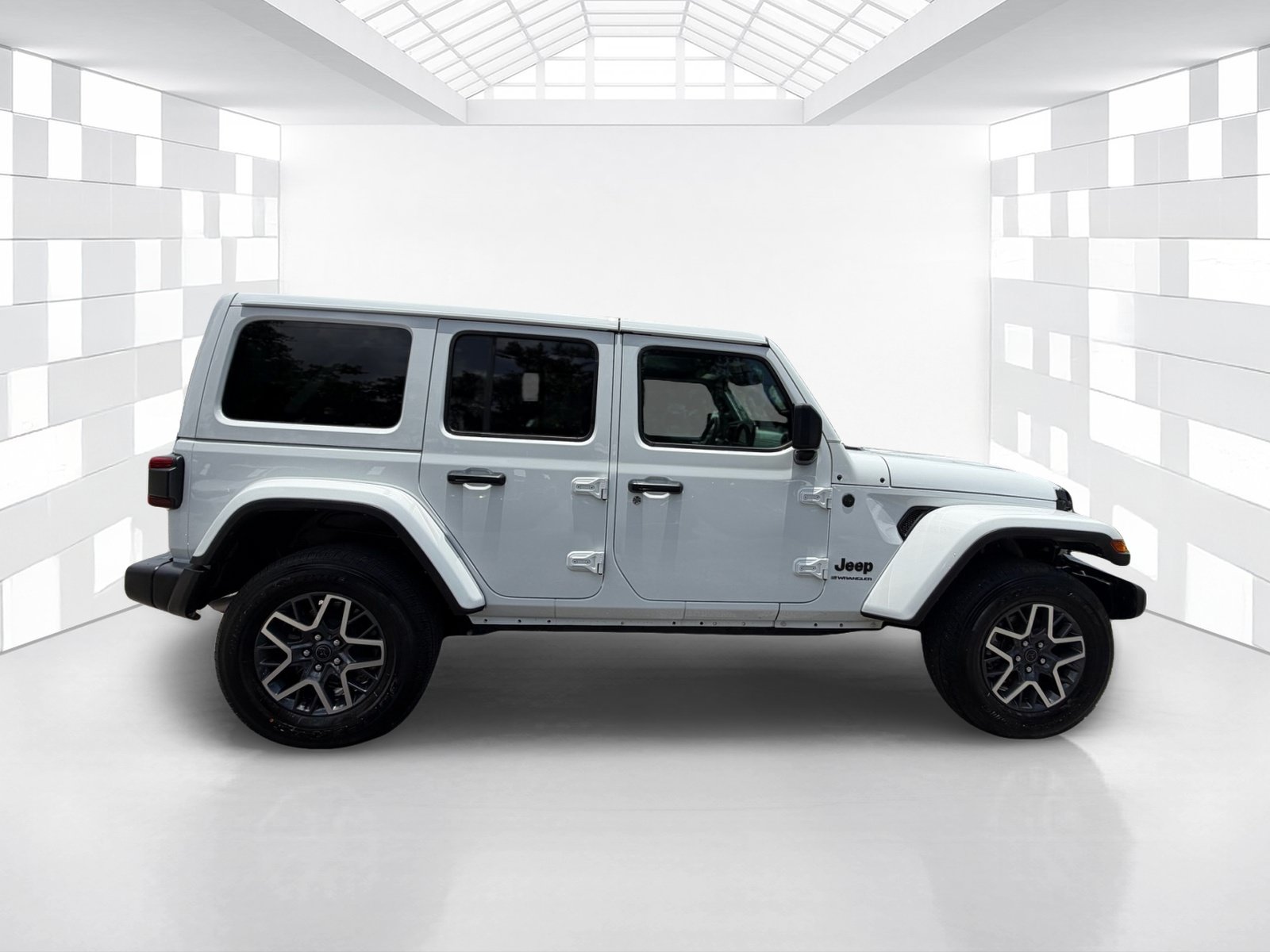 Used 2025 Jeep Wrangler Unlimited Sahara AWD/4WD image 8