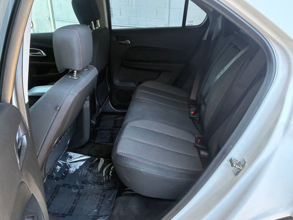 Used 2017 Chevrolet Equinox LT image 33