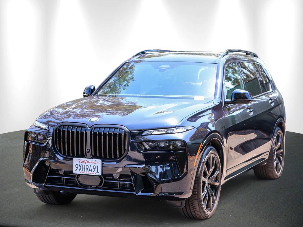 Used 2026 BMW X7 xDrive40i w/ M Sport Package AWD/4WD image 3