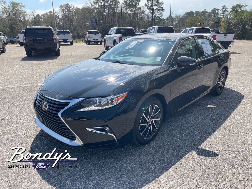 Used 2017 Lexus ES 350 w/ Luxury Package image 3